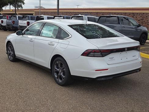 New 2026 Honda Accord EX-L image 3