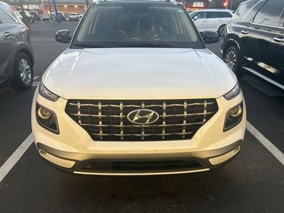 Used 2023 Hyundai Venue Limited w/ Cargo Package