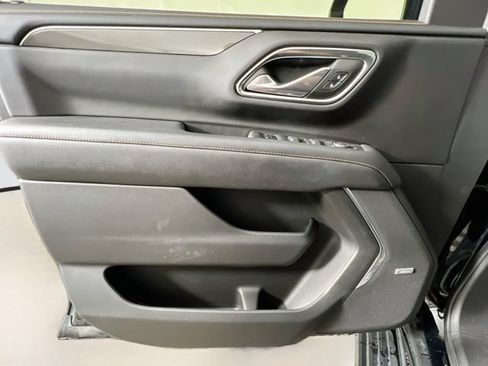Used 2023 GMC Yukon AT4 w/ AT4 Premium Package AWD/4WD image 35