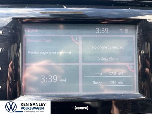 Used 2020 Toyota Camry SE FWD image 13