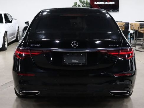 Used 2022 Mercedes-Benz S 580 4MATIC Sedan image 4