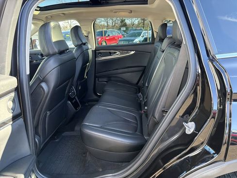 Certified 2022 Lincoln Nautilus Reserve w/ Luxury Package image 13