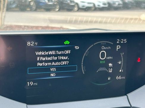 Used 2025 Toyota Prius LE FWD image 25