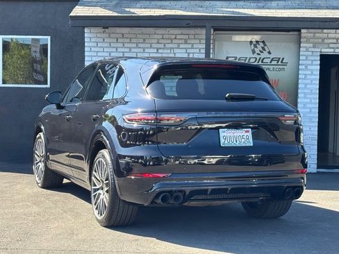 Used 2019 Porsche Cayenne E-Hybrid AWD/4WD image 17