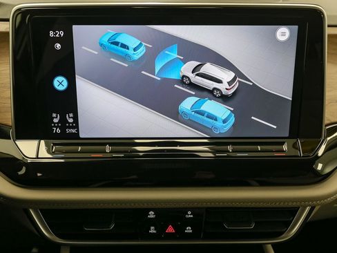 Used 2025 Volkswagen Atlas SE w/ Black Wheel Package image 29