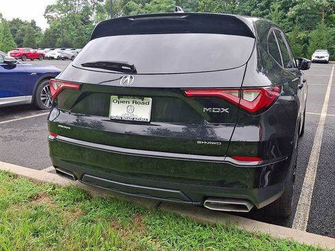 Used 2024 Acura MDX w/ Technology Package AWD/4WD image 3