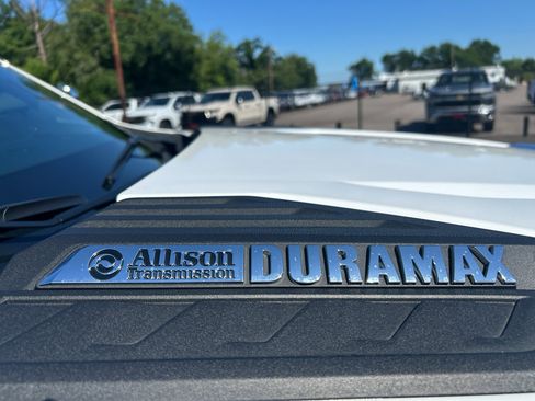 Used 2025 Chevrolet Silverado 2500 High Country w/ High Country Premium Package AWD/4WD image 6