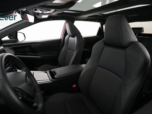 Used 2024 Toyota bZ4X XLE image 7