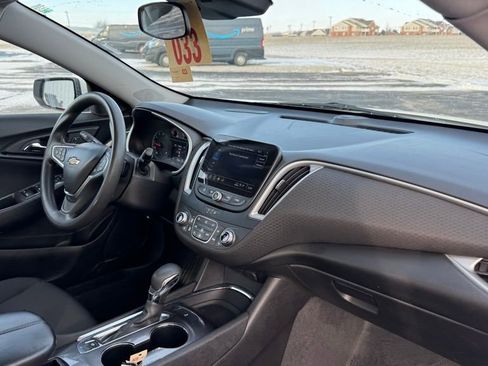 Used 2023 Chevrolet Malibu LT FWD image 21