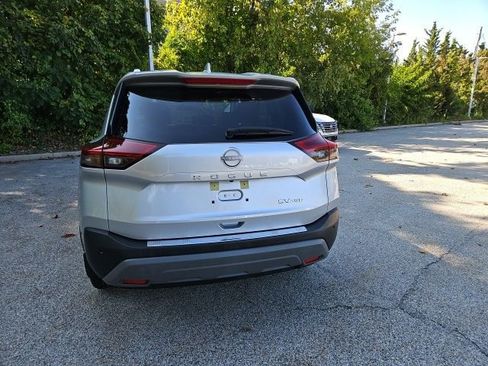 Certified 2023 Nissan Rogue SV w/ SV Premium B Package image 6
