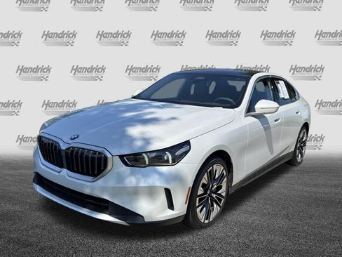 Certified 2026 BMW 540i xDrive AWD/4WD image 5