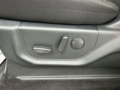 Used 2020 Ford F150 XLT w/ Equipment Group 302A Luxury AWD/4WD image 10