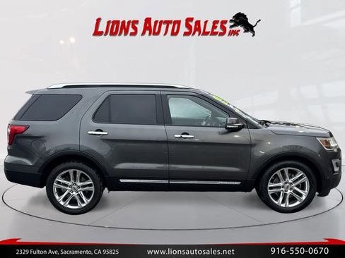 Used 2017 Ford Explorer Limited w/ Equipment Group 301A FWD image 4