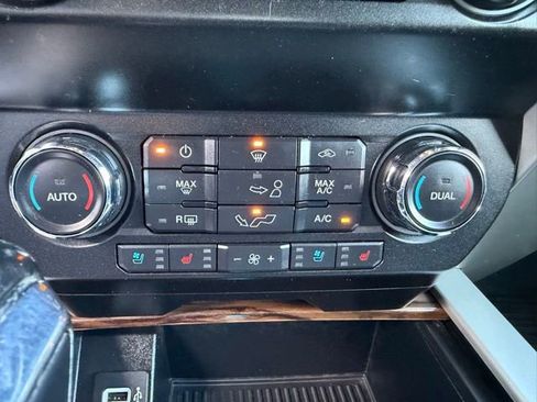 Used 2019 Ford F150 Lariat w/ FX4 Off-Road Package AWD/4WD image 23
