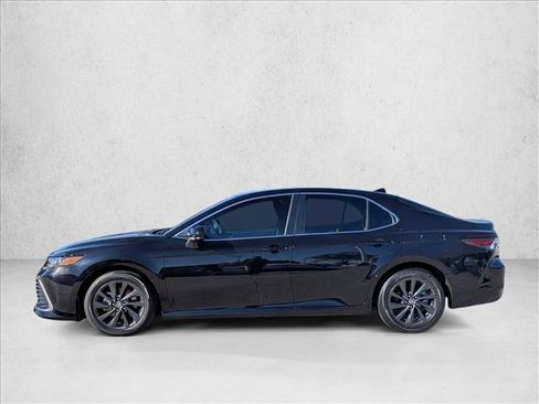 Used 2023 Toyota Camry LE image 9