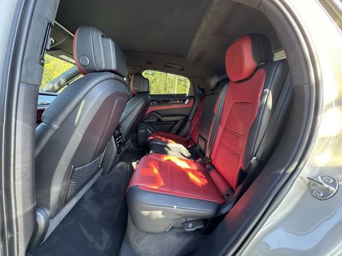 Used 2025 Porsche Cayenne GTS image 27