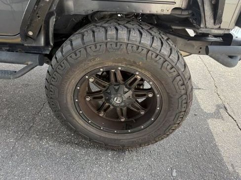 Used 2016 Jeep Wrangler Unlimited Sahara w/ Connectivity Group AWD/4WD image 7