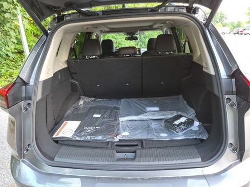 New 2026 Nissan Rogue Platinum AWD/4WD image 9