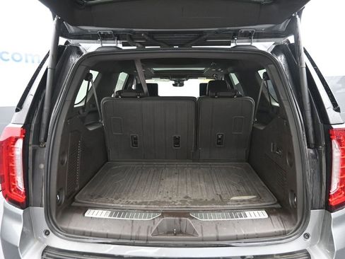 Used 2023 GMC Yukon XL Denali w/ Advanced Technology Package AWD/4WD image 11
