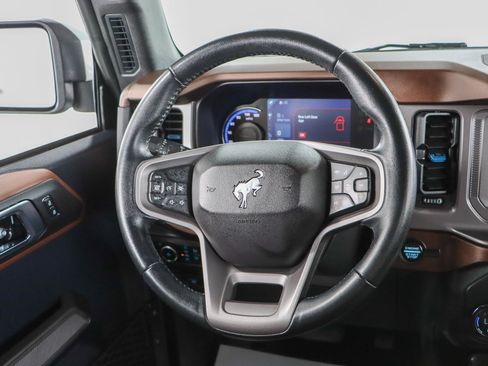 Used 2023 Ford Bronco Outer Banks AWD/4WD image 13