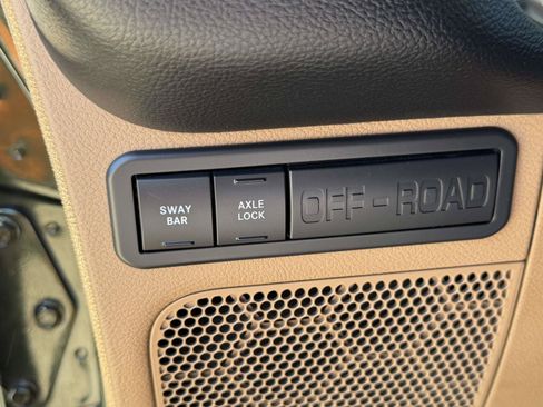 Used 2012 Jeep Wrangler Unlimited Rubicon w/ Connectivity Group AWD/4WD image 30