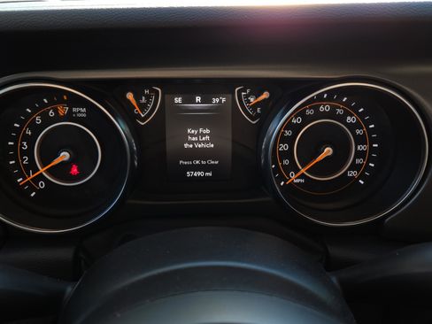 Used 2023 Jeep Gladiator Sport image 11