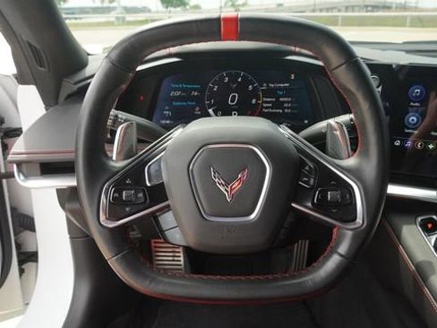 Used 2021 Chevrolet Corvette Stingray Convertible w/ Z51 Performance Package RWD image 22