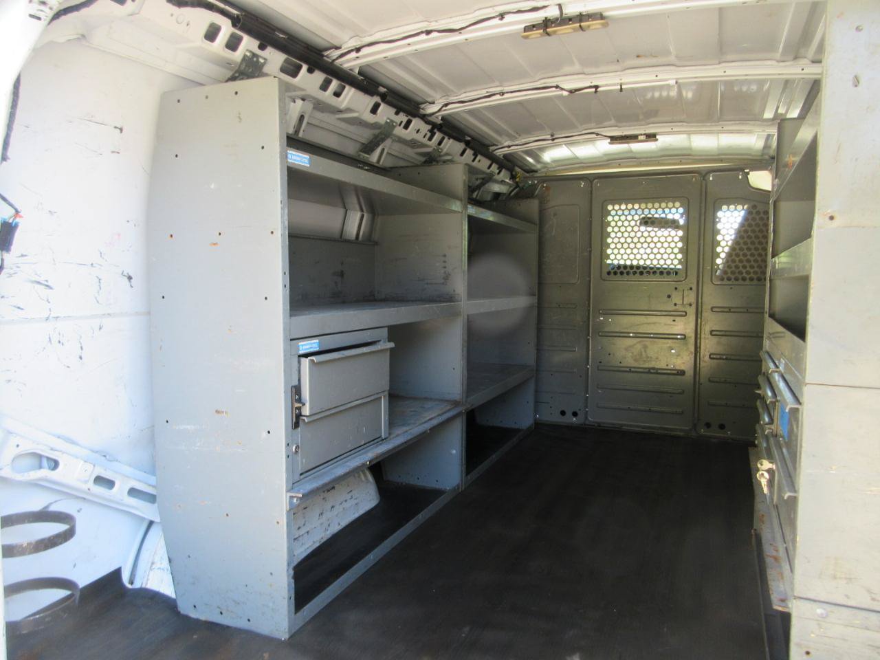 Used 2017 Chevrolet Express 3500 RWD image 22