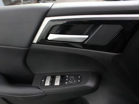 Used 2024 Mitsubishi Outlander SE Black Edition image 21