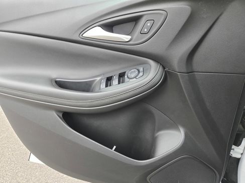 Used 2024 Buick Encore GX Sport Touring image 16