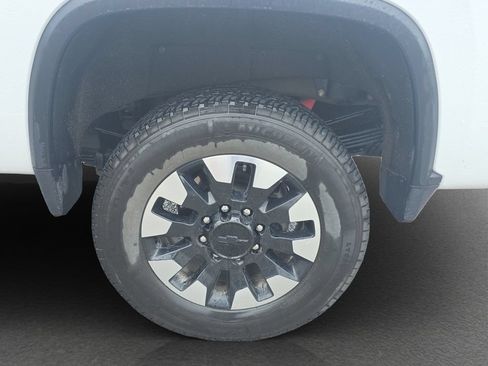 Used 2024 Chevrolet Silverado 3500 LT w/ Convenience Package AWD/4WD image 5