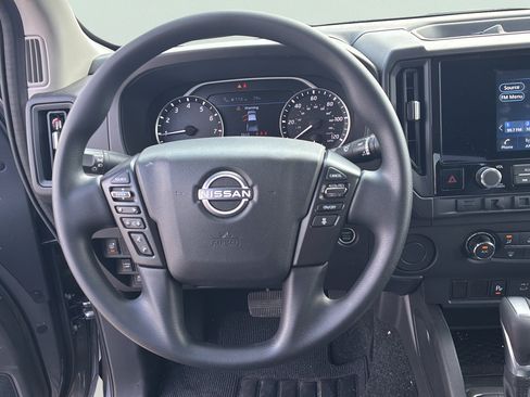 Used 2025 Nissan Frontier S RWD image 19