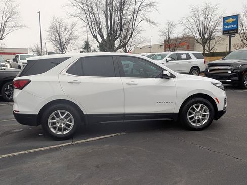 Certified 2024 Chevrolet Equinox LT image 10