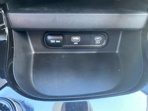 Used 2024 Kia Seltos S AWD/4WD image 32