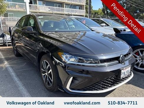 Used 2026 Volkswagen Jetta SE FWD image 1