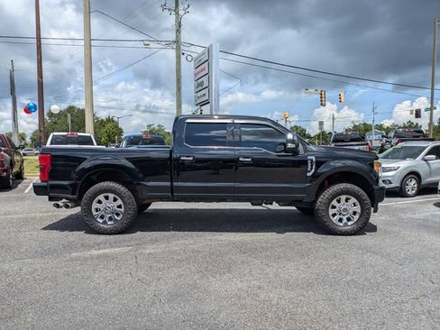 Used 2017 Ford F250 Platinum w/ Platinum Ultimate Package AWD/4WD image 3