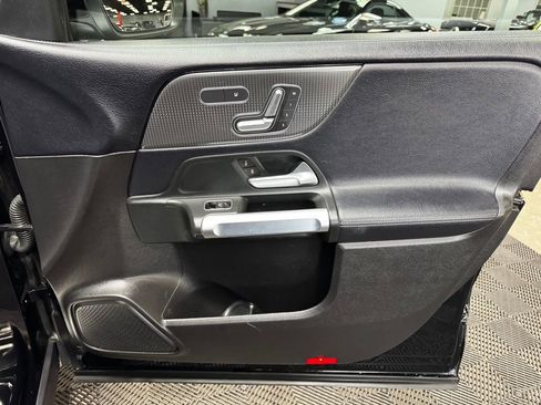 Used 2020 Mercedes-Benz GLB 250 4MATIC image 57