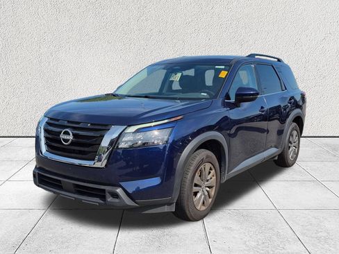 Used 2025 Nissan Pathfinder SV FWD image 7