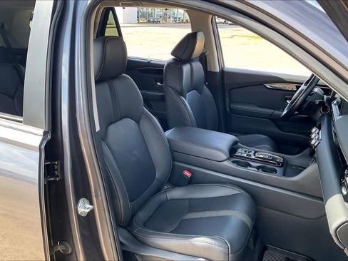 Used 2023 Honda Pilot EX-L image 10
