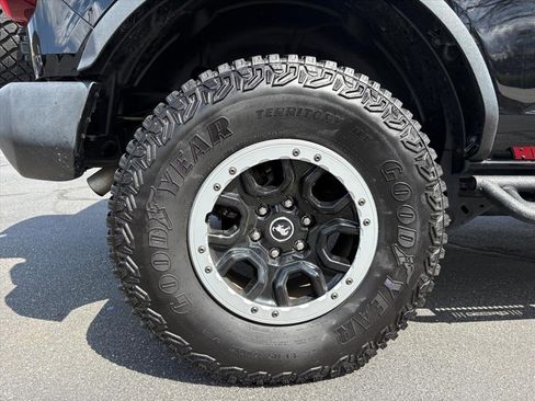 Used 2023 Ford Bronco Big Bend w/ Sasquatch Package image 24