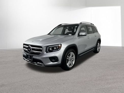 Used 2022 Mercedes-Benz GLB 250 4MATIC image 2