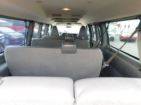 Used 2017 Chevrolet Express 3500 LS RWD image 11