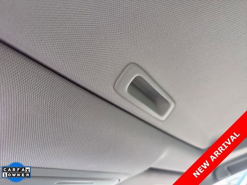 Used 2018 Honda Accord Touring image 9