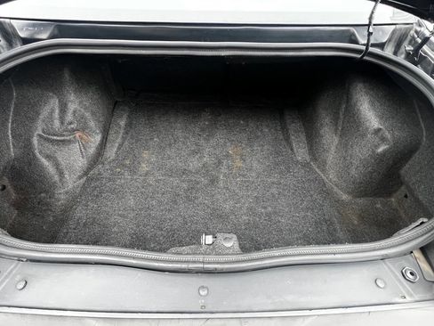 Used 2013 Dodge Challenger SXT image 9