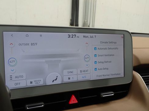 Used 2024 Hyundai Ioniq 5 Limited image 40