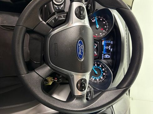 Used 2016 Ford Escape SE w/ Equipment Group 201A FWD image 14