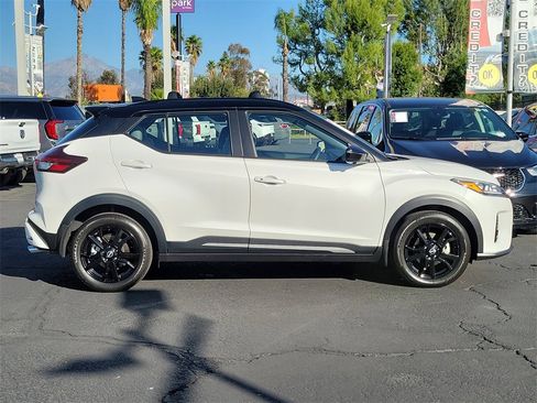 Used 2024 Nissan Kicks SR w/ SR Premium Package image 33