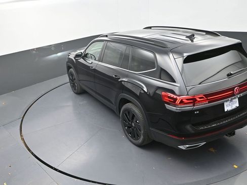 New 2026 Volkswagen Atlas SE image 17