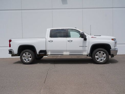 Used 2022 Chevrolet Silverado 3500 LTZ AWD/4WD image 2