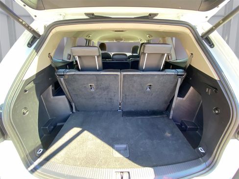 Used 2024 Volkswagen Atlas SE image 12